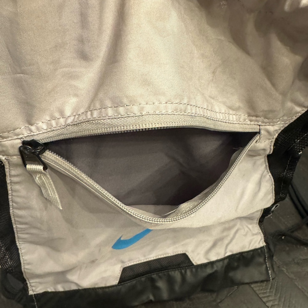 2 Nike Drawstring Gym Sacks - Picture 6 of 12